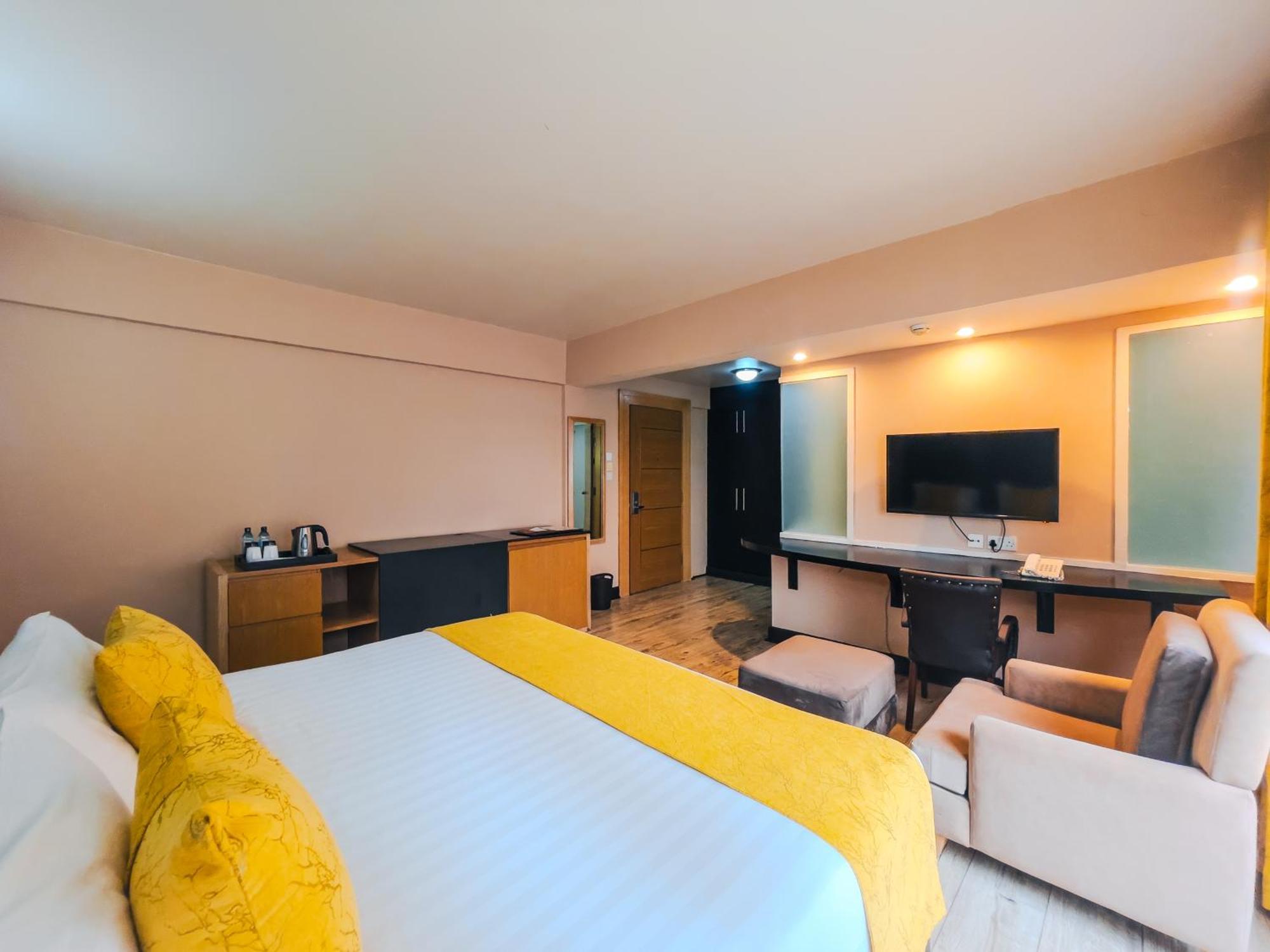 West Wood Hotel Nairobi Dış mekan fotoğraf